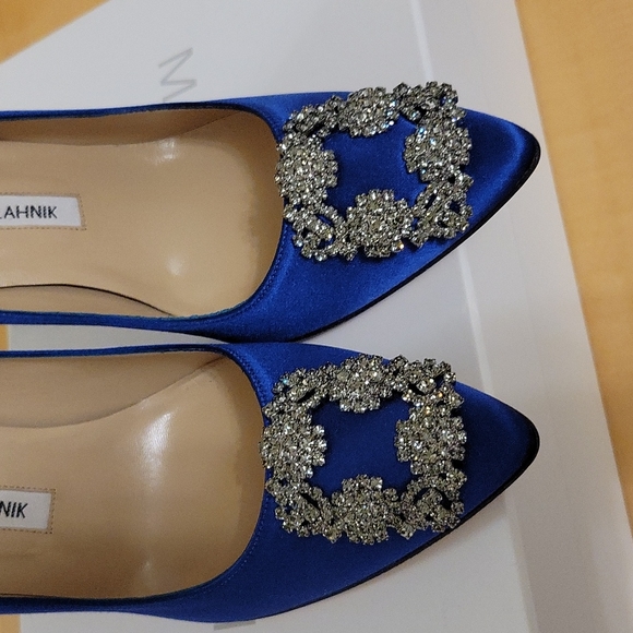 MANOLO BLAHNIK SATIN  BLUE PUMPS Ft. Square Crystal Buckle- Brand New - Picture 5 of 7